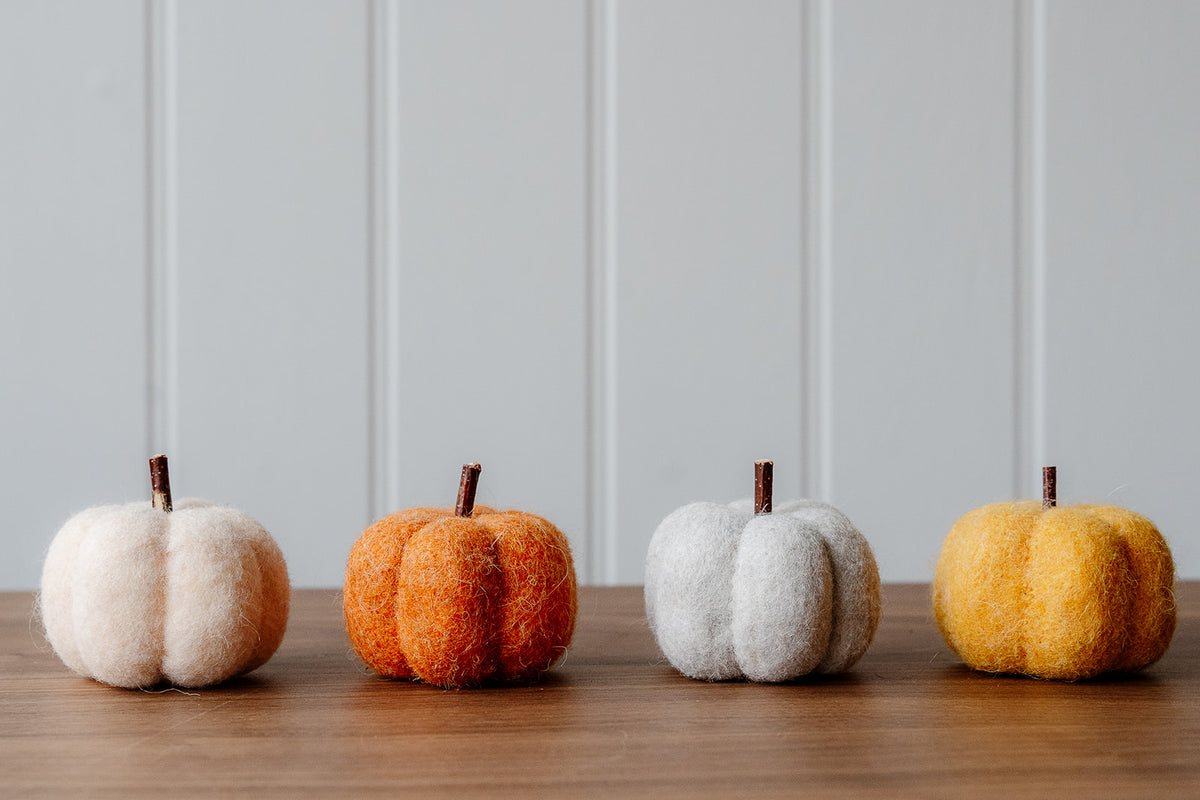 Mini Felt Pumpkins